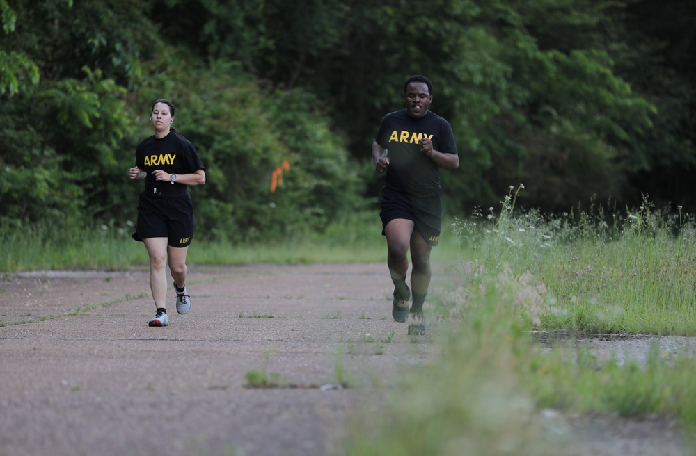 301st HHD tackle the ACFT in support of their annual training exercise