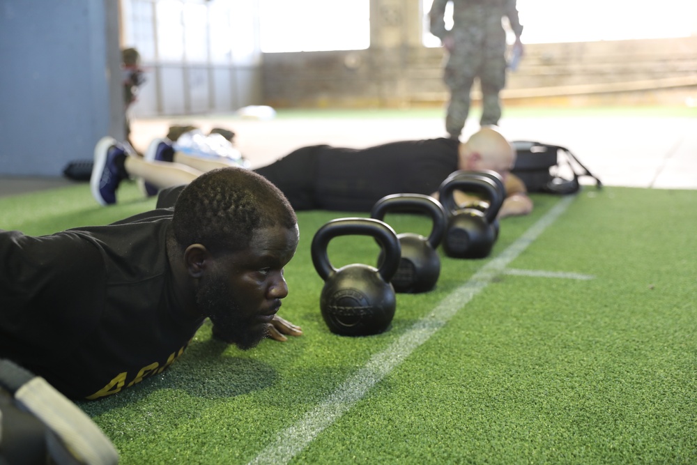301st HHD tackle the ACFT in support of their annual training exercise