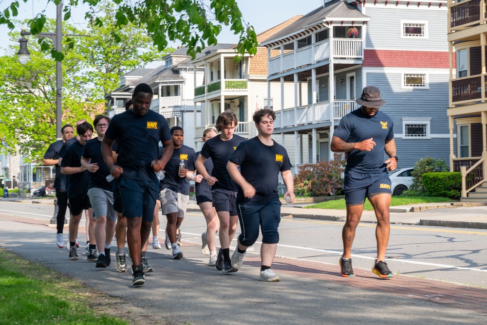NTAG NEW ENGLAND FUTURE SAILORS ATTEND DELAYED ENTRY PROGRAM MEETING