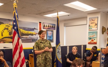 NTAG NEW ENGLAND FUTURE SAILORS ATTEND DELAYED ENTRY PROGRAM MEETING