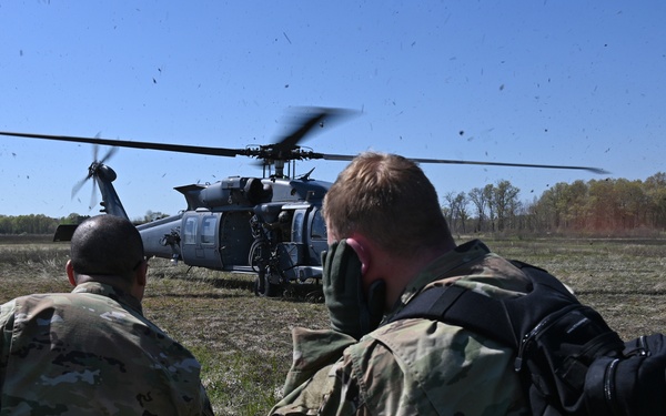 Maryland Air Guard conducts A-10 CSAR training in Wisconsin