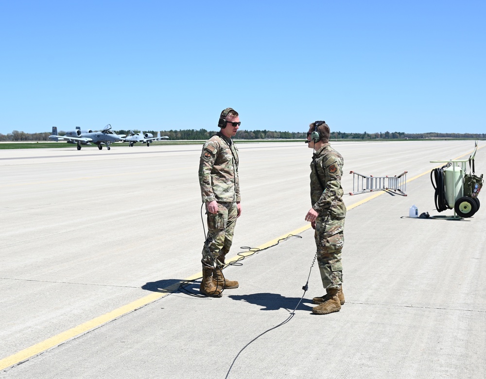 Maryland Air Guard conducts A-10 CSAR training in Wisconsin