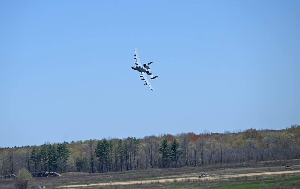 Maryland Air Guard conducts A-10 CSAR training in Wisconsin