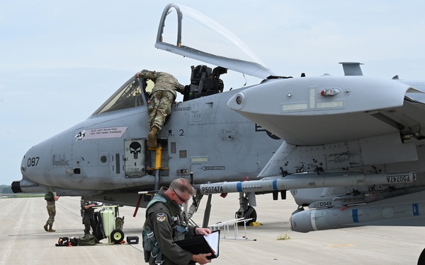 Maryland Air Guard conducts A-10 CSAR training in Wisconsin