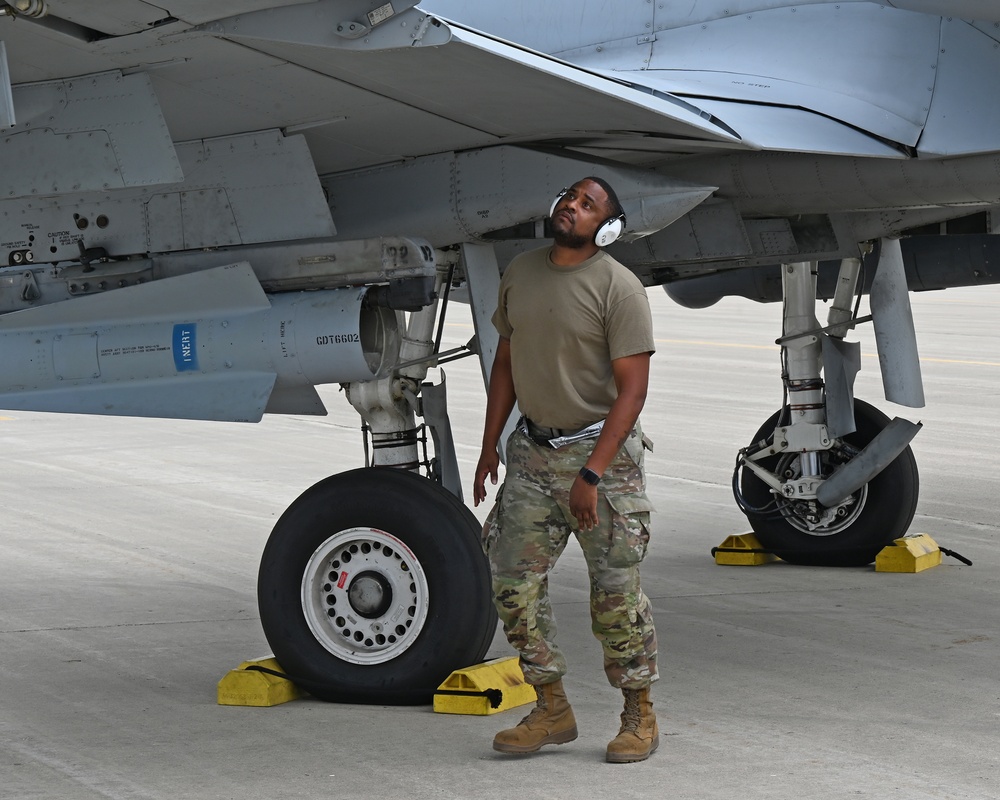 Maryland Air Guard conducts A-10 CSAR training in Wisconsin