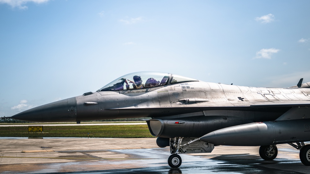 Fourth, Fifth-generation aircraft showcase airpower during CKF 25-2