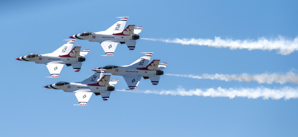 Sun, Skies, and Smiles: A Perfect Day at Air Power Over Hampton Roads