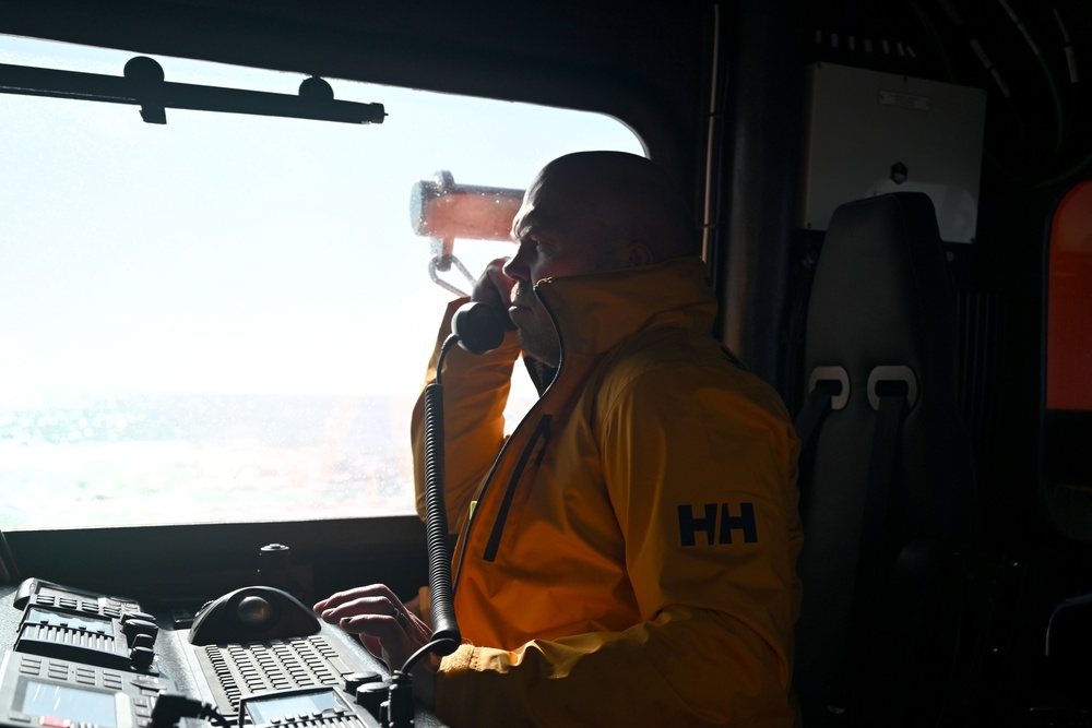 352 SOW Ospreys train with Caister Lifeboat