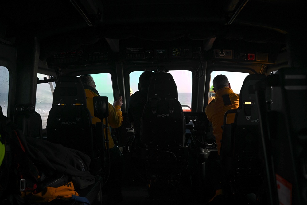 352 SOW Ospreys train with Caister Lifeboat