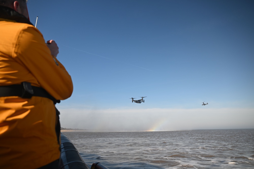 352 SOW Ospreys train with Caister Lifeboat