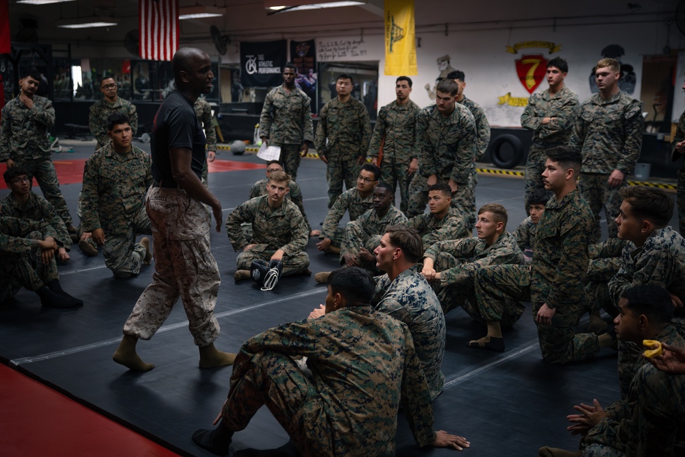 Marines step into the ring with Muay Thai during MAIC 73-25