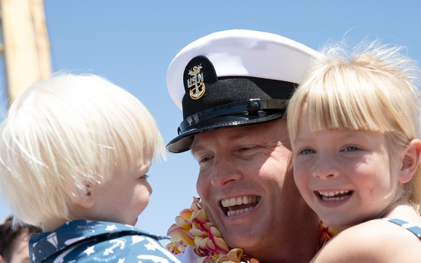 USS Alexandria returns to Naval Base Point Loma following seven-month Pacific Ocean deployment