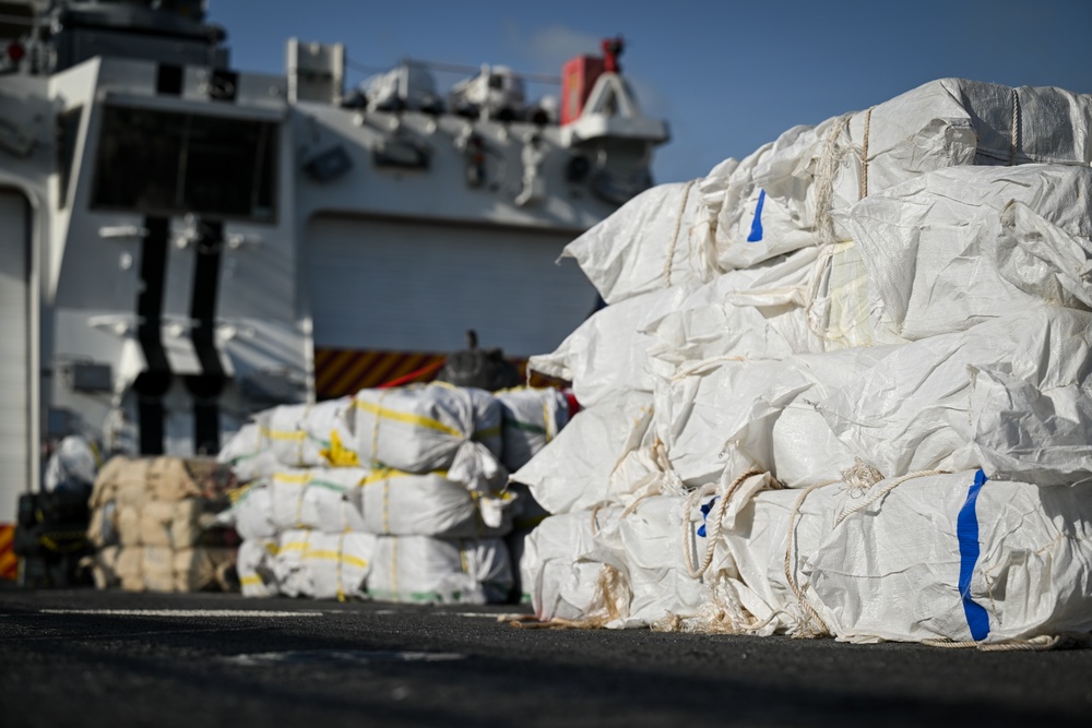 Coast Guard Cutter Calhoun offloads more than $140.9 million in illegal narcotics at Port Everglades