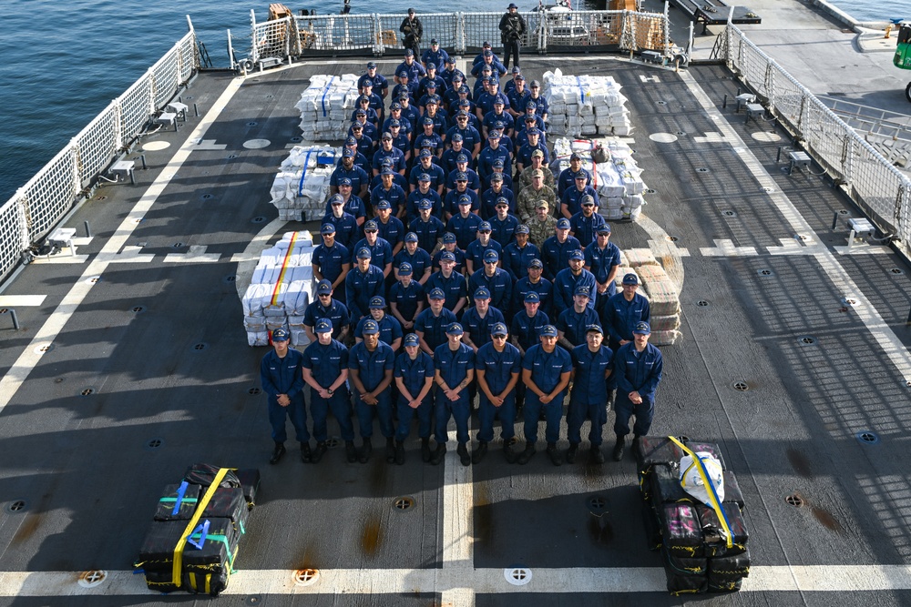 Coast Guard Cutter Calhoun offloads more than $140.9 million in illegal narcotics at Port Everglades