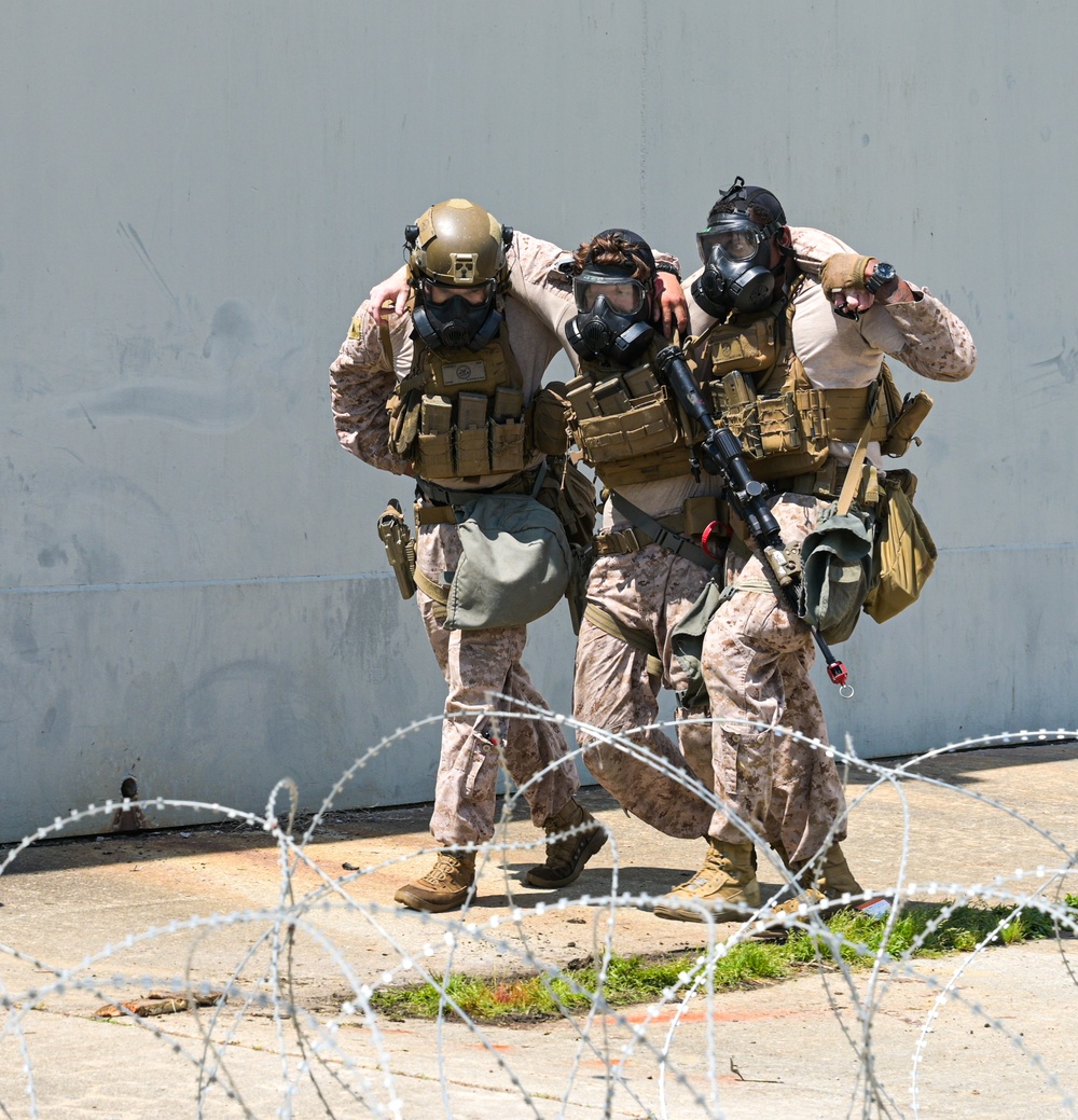 Fleet Anti-Terrorism Security Team Enhances Readiness