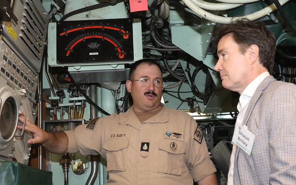 Coronado Mayor Visits USS Greeneville