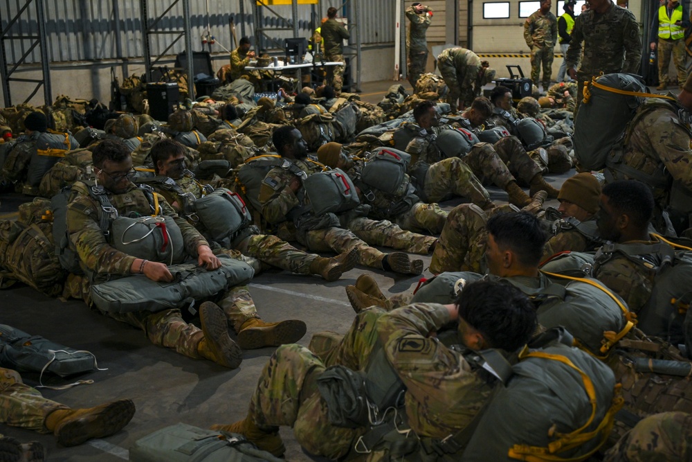 Swift Response 25: Sky Soldiers prepare for Airborne Operation