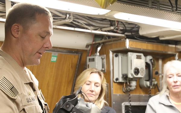 Coronado Mayor Visits USS Greeneville