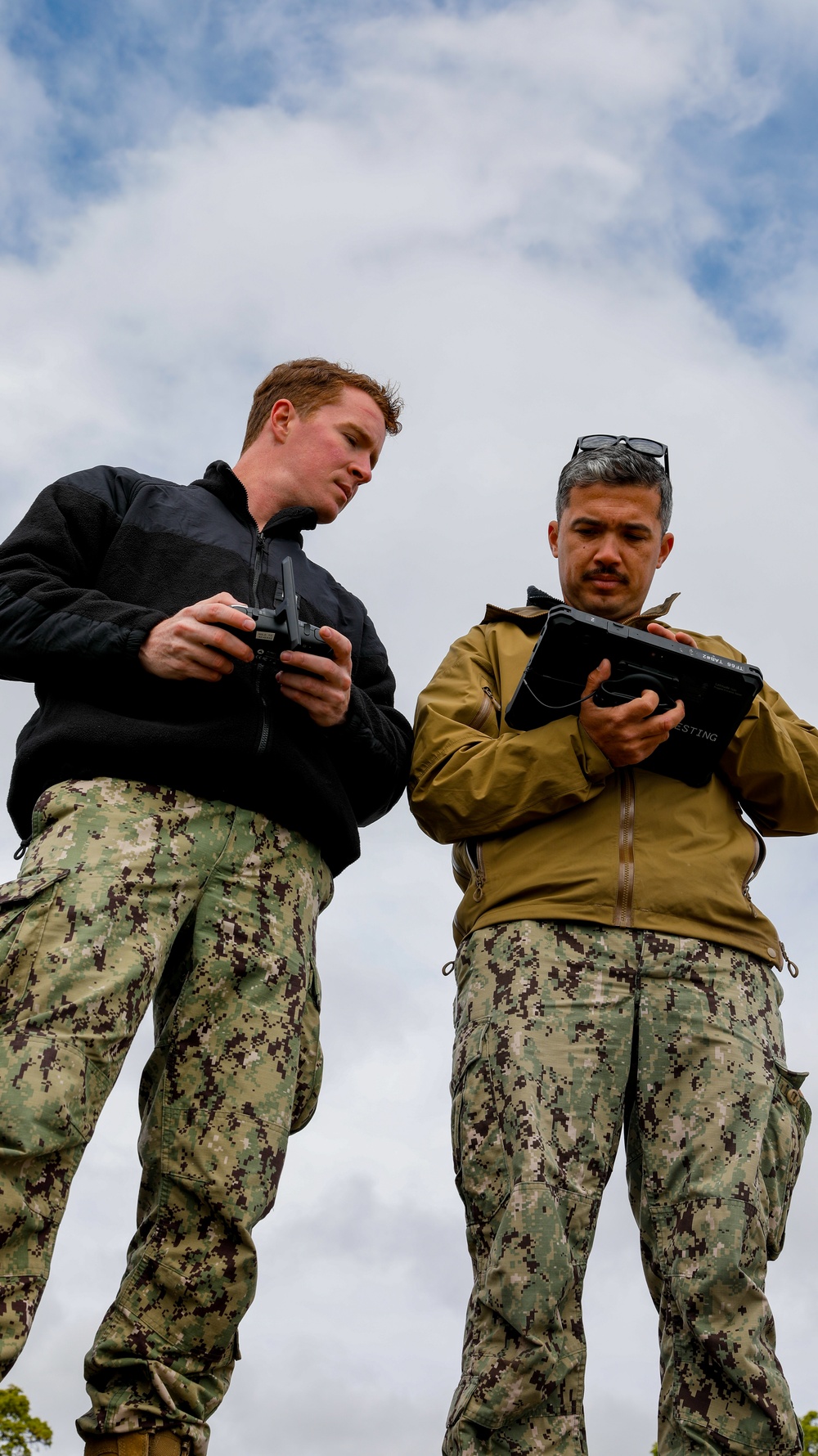 U.S. Navy Seamen and U.S. Army Soldiers Launch USV's for Arcane Thunder 25