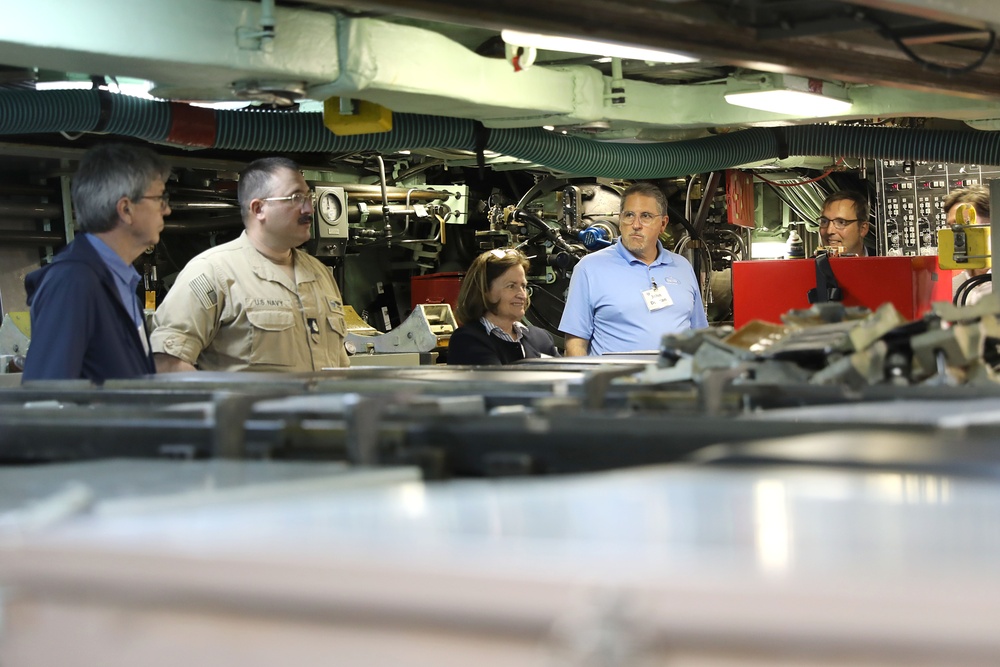 Coronado Mayor Visits USS Greeneville