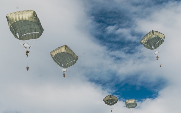 Swift Response 25 | U.S. Marines, 82nd Airborne Division Train in Norway