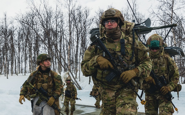 Swift Response 25 | U.S. Marines, 82nd Airborne Division Train with Norwegian Soldiers in Norway