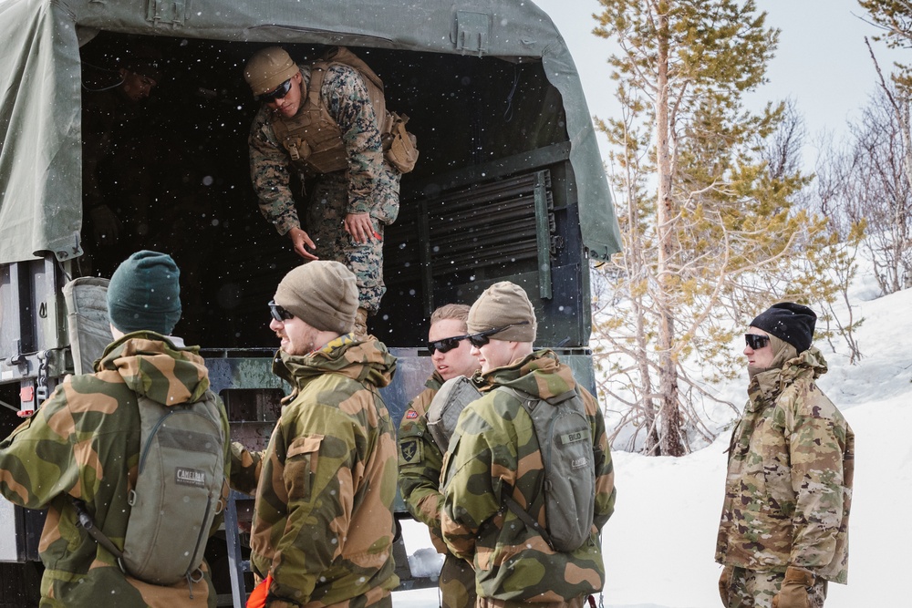 Swift Response 25 | U.S. Marines, 82nd Airborne Division Train with Norwegians in Norway
