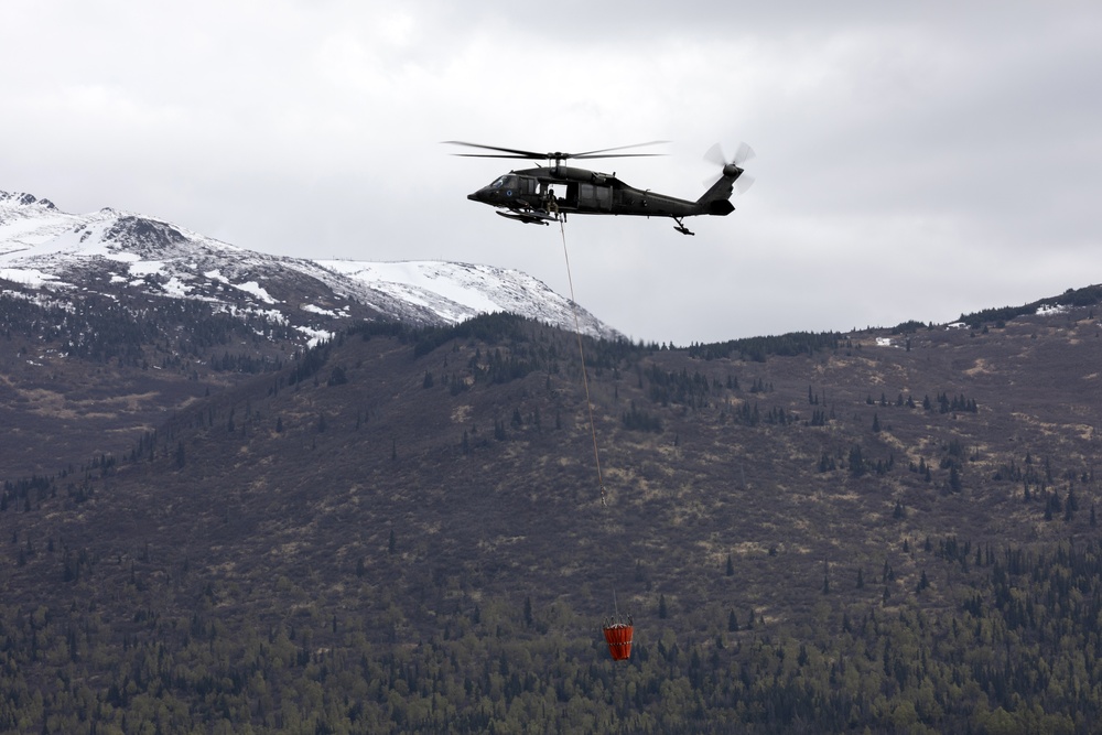 Alaska Army National Guard aviators hone fire suppression skills