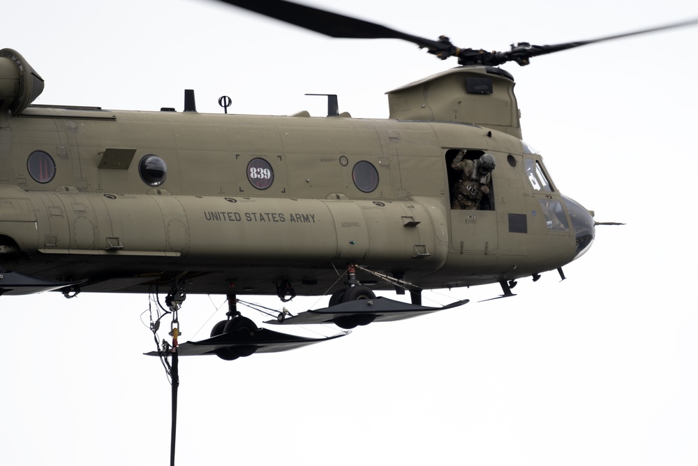 Alaska Army National Guard aviators hone fire suppression skills