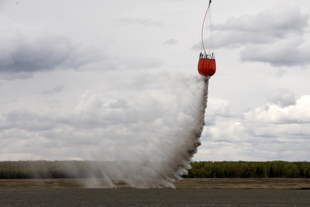Alaska Army National Guard aviators hone fire suppression skills