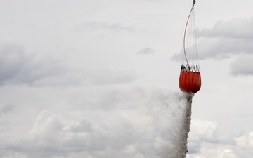 Alaska Army National Guard aviators hone fire suppression skills