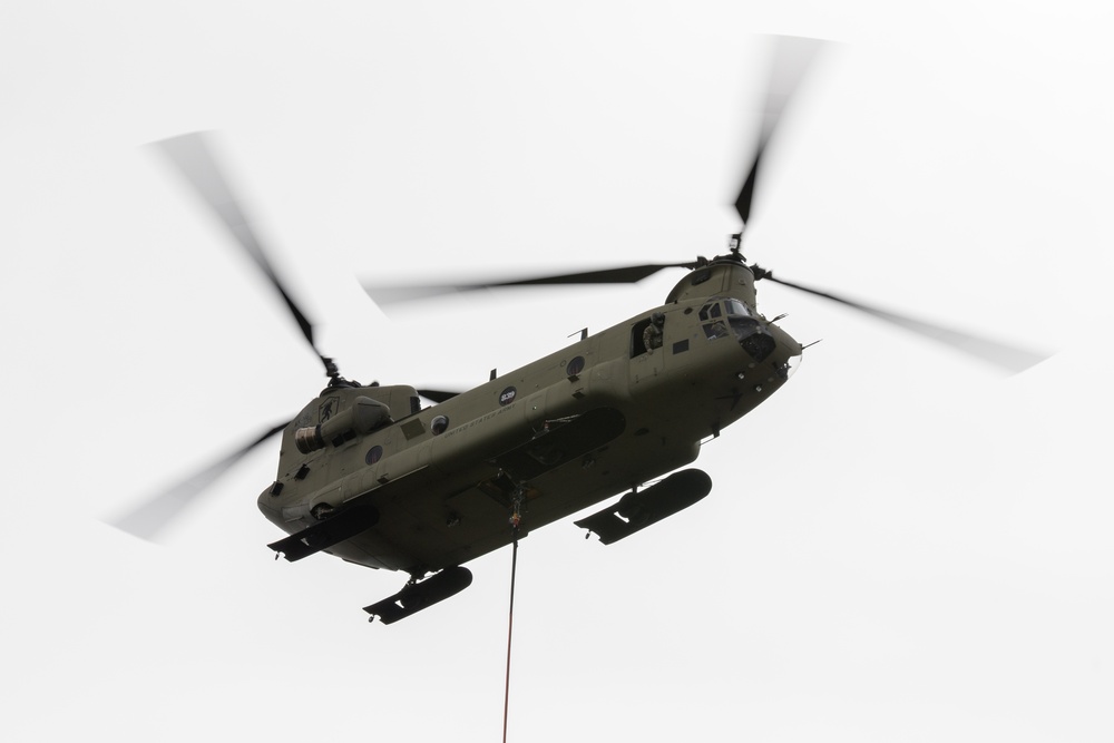 Alaska Army National Guard aviators hone fire suppression skills
