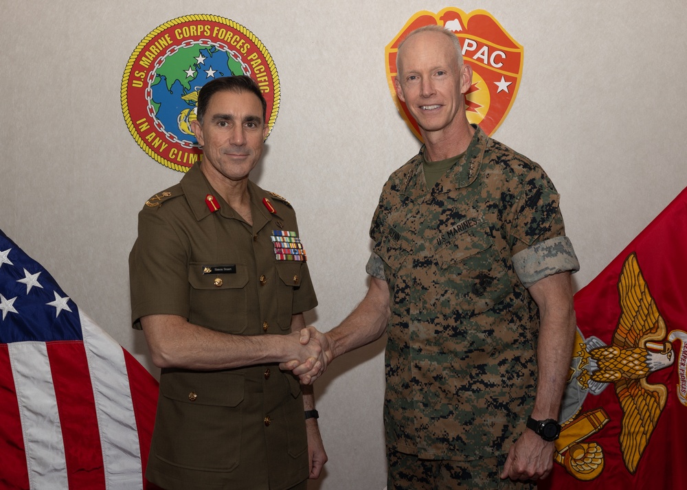 COMMARFORPAC meets with Australian Army DV