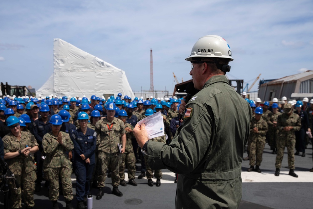 Ike Conducts Scheduled Planned Incremental Availability