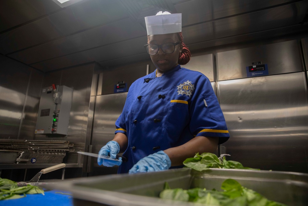 Ike Conducts Scheduled Planned Incremental Availability