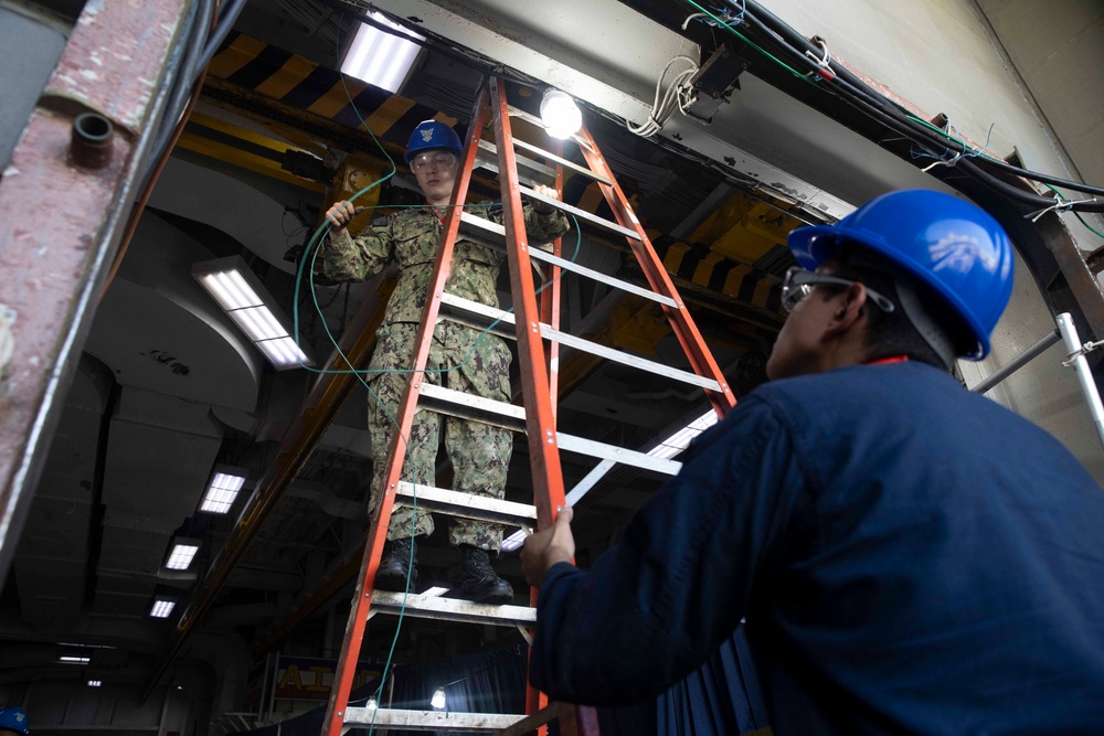 Ike Conducts Scheduled Planned Incremental Availability