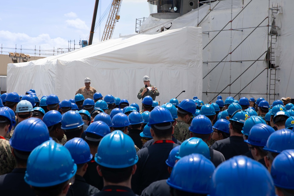 Ike Conducts Scheduled Planned Incremental Availability