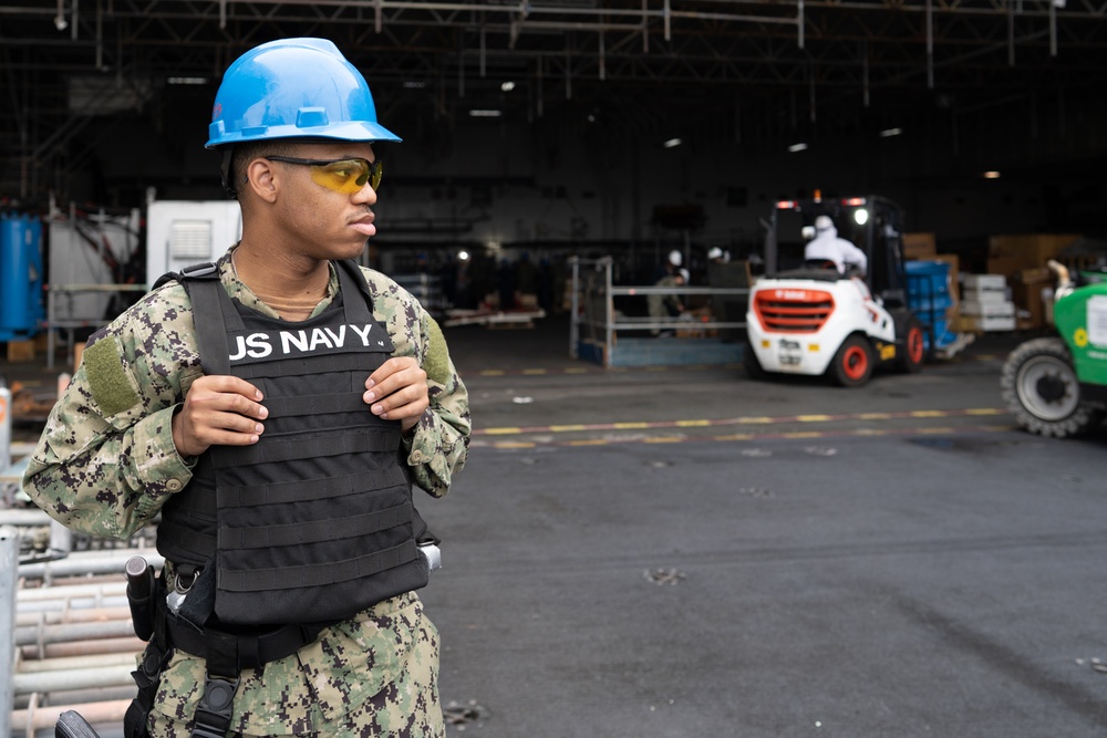 Ike Conducts Scheduled Planned Incremental Availability