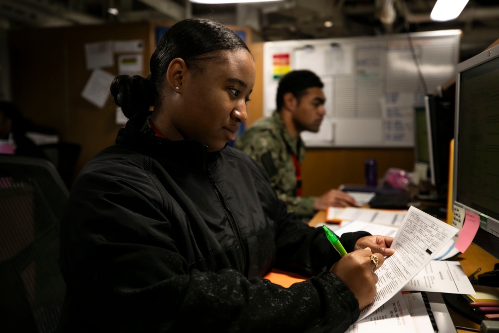 Ike Conducts Scheduled Planned Incremental Availability