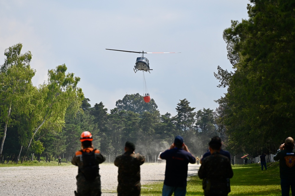 Bambi Bucket training for CENTAM Guardian 25