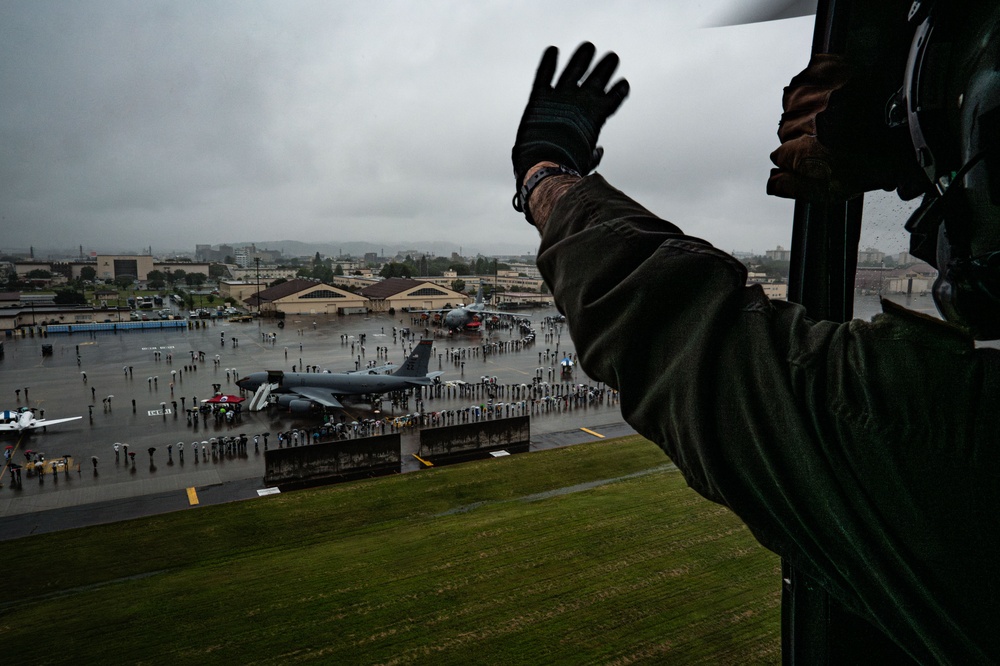 UH-1N Hueys perform for the last time at 2025 Japanese-American Friendship Festival