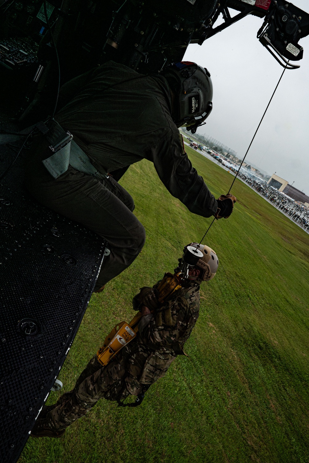 UH-1N Hueys perform for the last time at 2025 Japanese-American Friendship Festival