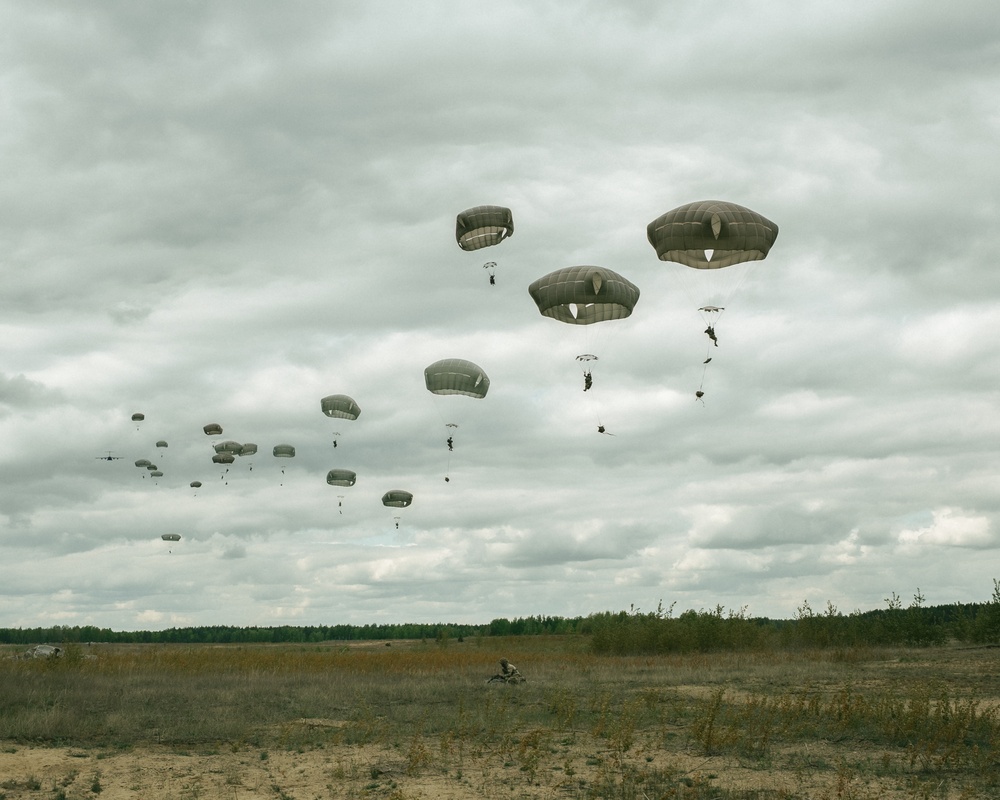 173rd Airborne Brigade Leads Multinational Airborne Operation During Swift Response 2025 in Lithuania