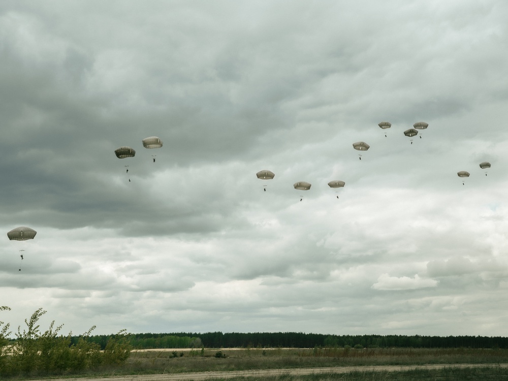173rd Airborne Brigade Leads Multinational Airborne Operation During Swift Response 2025 in Lithuania