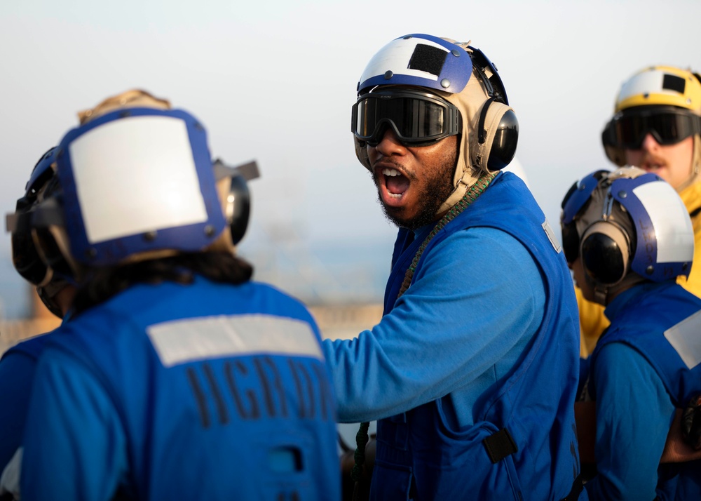 Kearsarge Sailors Conduct Flight Deck Firefighting