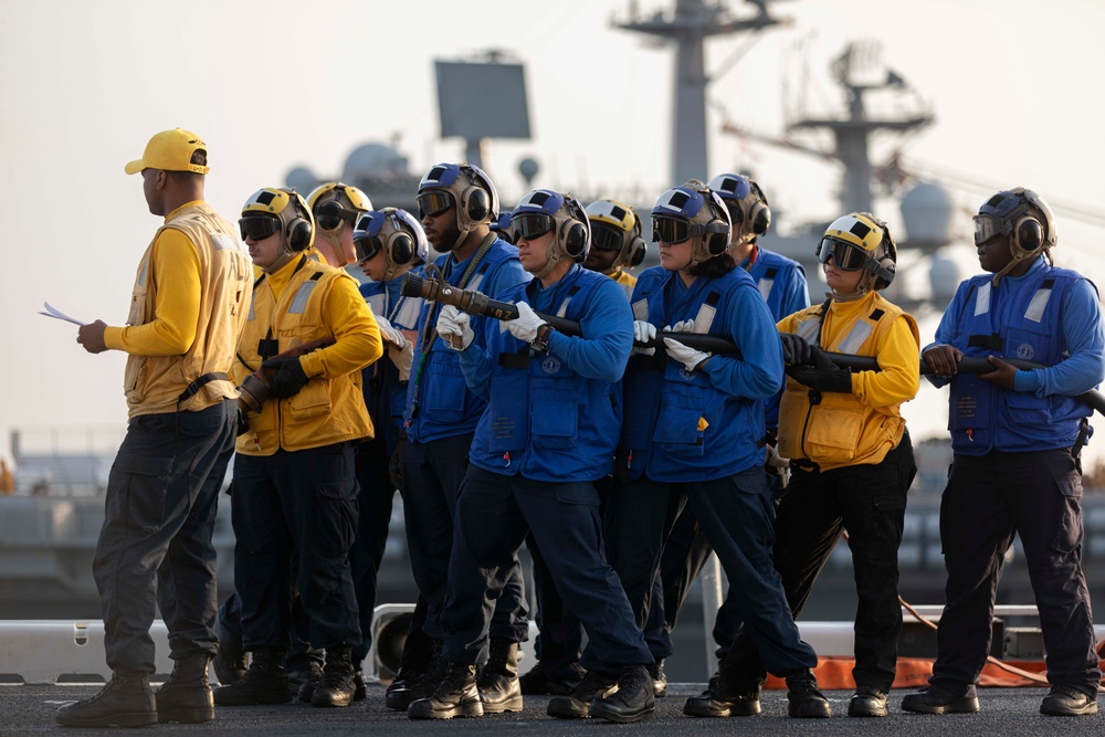 Kearsarge Sailors Conduct Flight Deck Firefighting