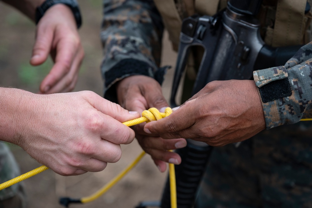 U.S. SOF practice approach tactics for CG25