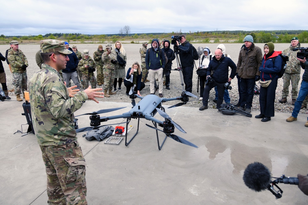 Swift Response 2025: the 173rd Airborne Brigade tests drones for blood supply and material transport in a multinational combat exercise.