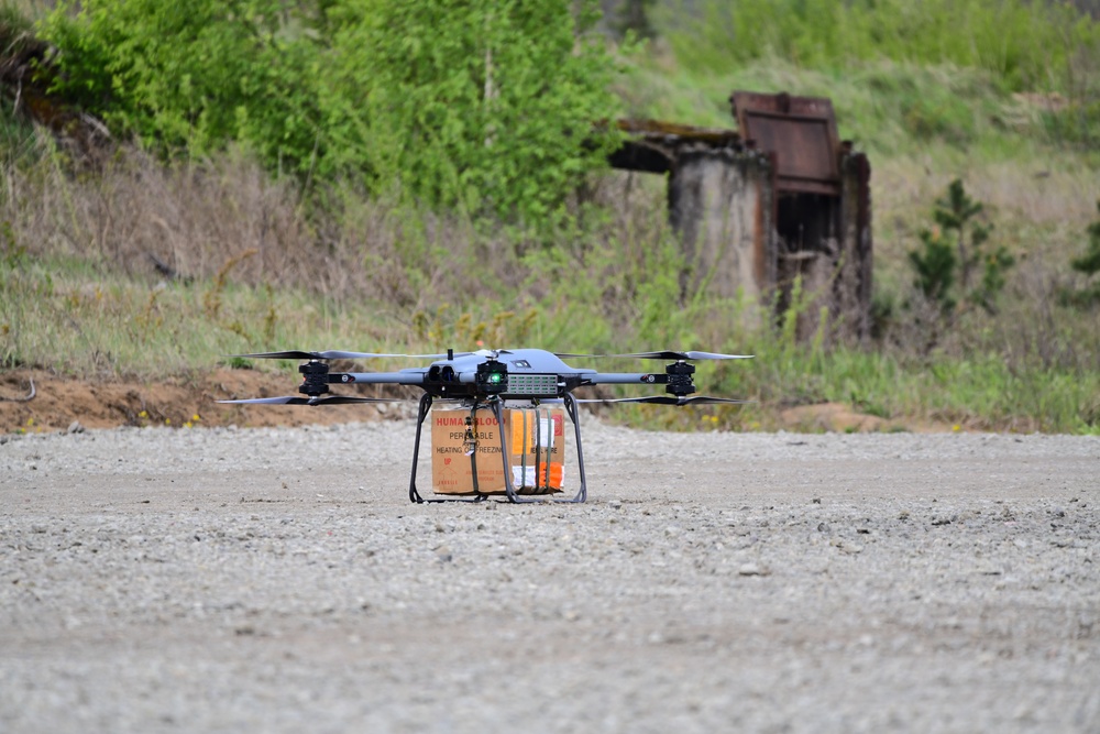 Swift Response 2025: the 173rd Airborne Brigade tests drones for blood supply and material transport in a multinational combat exercise.