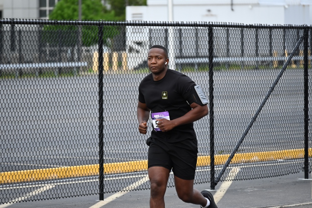 NY National Guardsmen Run WNY Armed Forces Day 5K